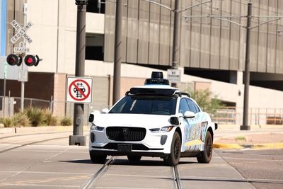 Waymo to partner with Lyft for robotaxi debut in Nashville next year
