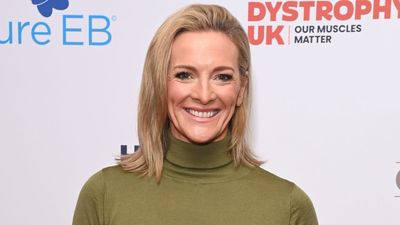 Tired of jeans? Gabby Logan’s leather skirt is an easy-to-style alternative that works perfectly with autumn tones