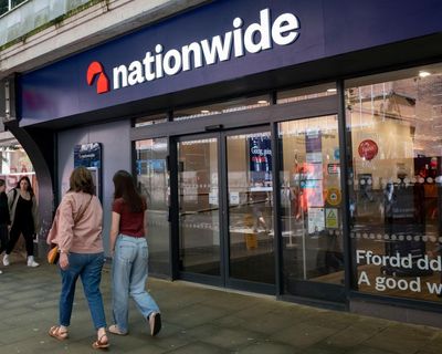 Nationwide chair first major British lender boss to publicly engage with Reform UK