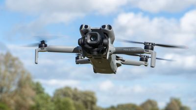 DJI 5 Mini Pro review – pro drone, pocket sized, ultra light. Why would anyone go bigger?