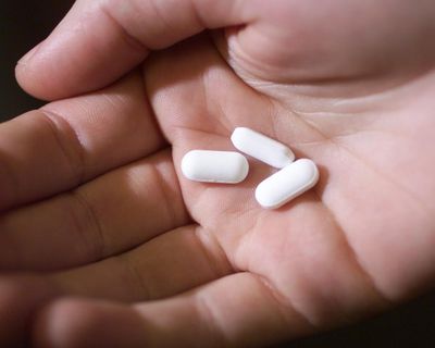 Aspirin can have ‘huge effect’ in stopping colorectal cancer returning, study finds