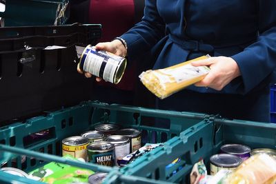 Families in Britain are £20,000 worse off than 20 years ago, report warns