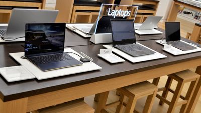 US PC shipments fall as firms upgrade ahead of Windows 10 End of Life deadline – but doubts remain over AI use