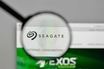 Is Seagate Technology Stock Outperforming the S&P 500?