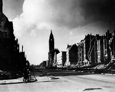 The Traitors Circle by Jonathan Freedland review – a propulsive story of German resistance