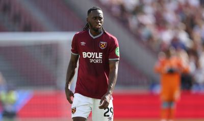 West Ham: Aaron Wan-Bissaka ruled out of Crystal Palace homecoming as strikers return