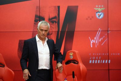 Jose Mourinho returns to club 25 years after leaving