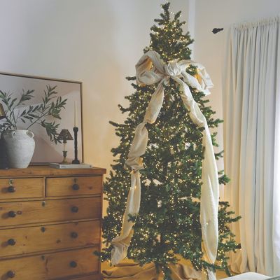 XL Christmas bows sell out early every festive season – this year, they’re bigger, better, and selling fast