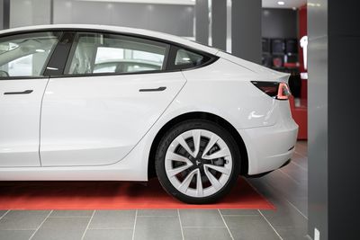 Tesla Rethinks 'Deadly' Door Handles as Design Chief Admits Design Could Confuse Passengers in Life-or-Death Situations
