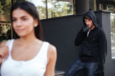 7 Urgent Safety Steps Police Recommend When You Suspect You’re Being Followed