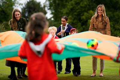All Smiles As Melania And Kate Meet Kids In First Public Event