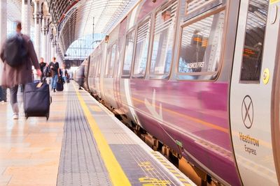 Paddington chaos: 'Do not travel warning' as power outage hits Heathrow Express and Elizabeth line