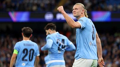 Man City Player Ratings vs. Napoli: Cityzens Ease to 2–0 Victory Over 10-Man Visitors