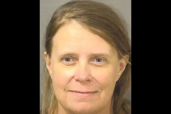 Woman claiming to be Trump’s wife arrested after showing up to Mar-a-Lago looking for him
