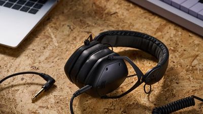 “Clearly the M-10 is not tuned for this type of music”: V-Moda M-10 review