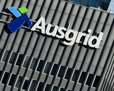 Ausgrid slashes safety inspectors after report finds cheaper to pay permanent disability injury compensation