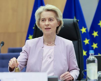 European Commission puts forward new package of sanctions against Russia – Europe live