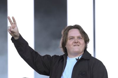 Lewis Capaldi's 'awesome' reaction to surprise proposal at his London concert