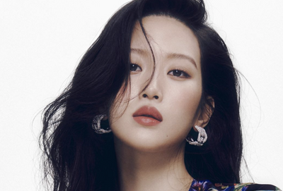 Moon Ga Young's Surprising Airport Look Becomes Hot Topic Among Fans