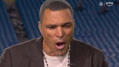 Tony Gonzalez and Ryan Fitzpatrick Lost Hot Wing Roulette on Prime Postgame Show
