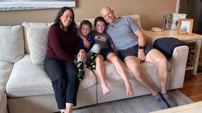 LA father battling deadly blood cancer asks 9yo if he will donate him stem cells. His answer? ‘When do we go?’