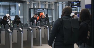 Revealed: Contactless bank card scam letting 26,000 fare dodgers travel for free in London