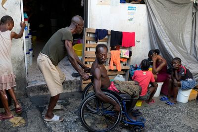 Haitian gang attacks town, kills teacher, kidnaps residents and burns buildings