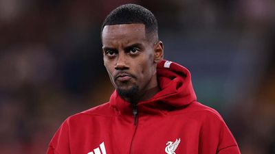 ‘We Might’—Arne Slot Opens Door to Major Tactical Shift for Alexander Isak