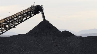 'Un-Australian': scheme under fire as mine jobs slashed