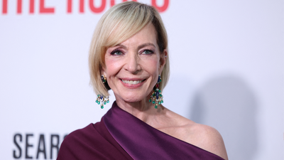 Allison Janney's serves as the inspiration we needed to add this berry tone to our look