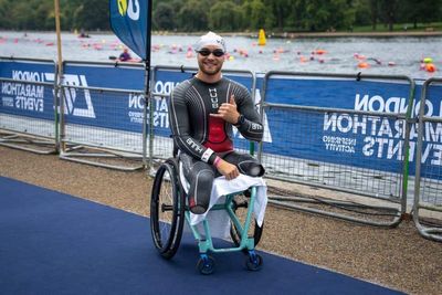 Billy Monger among thousands of swimmers in Hyde Park lake festival