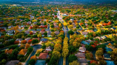 10 US Fall Destinations To Visit With Flights Under $600