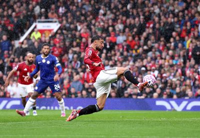 Manchester United beat Chelsea in Premier League thriller