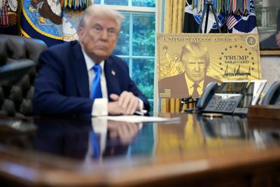 White House scrambles to clear up H-1B visa confusion after panic throws corporate America into chaos overnight