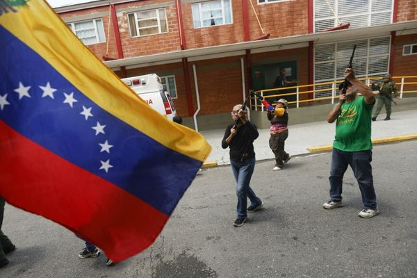 Venezuela Offers Military Training To Public Amid Trump Threats