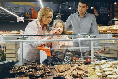 Can You Really Live Off Grocery Store Samples For A Week