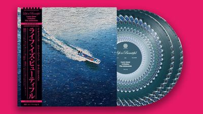 I’m hypnotised by this beautiful optical illusion vinyl