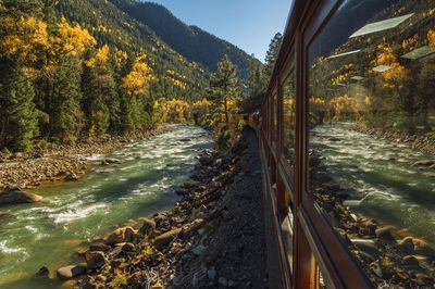 Seven Gorgeous Train Trips to Enjoy Fall Foliage