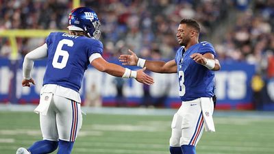 Giants Fans Loudly Chant for Jaxson Dart After Russell Wilson's Rough First Half