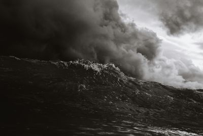 Hurricane Gabrielle Path: Bermuda Braces as Storm Strengthens and Sends Deadly Rip Currents to US Coast