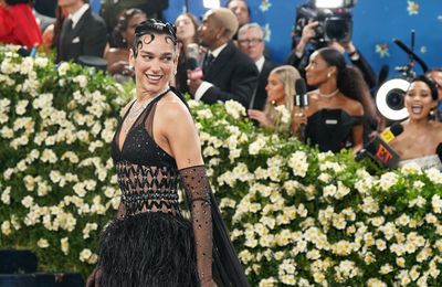 Dua Lipa uses strength training to help her walk in heels