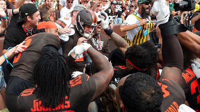 SI:AM | NFL Teams Tie Record for Late Game-Winning Scores in Wild Week 3