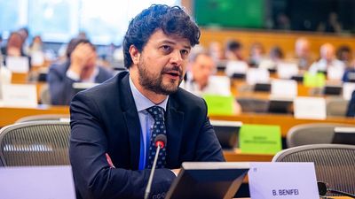 European lawmakers join Nobel laureates and tech leaders in call for global AI ‘red lines’