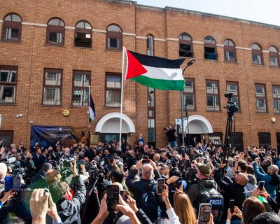 A glut of VIPs and a heckled minister see Palestinian flag raised at London’s newest embassy