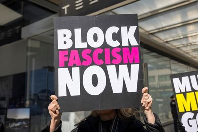 Trump signs order designating antifa as a ‘domestic terrorist organization’