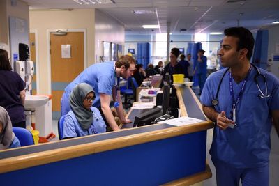 Long A&E waiting times lead to more than 800 excess deaths, says medical body