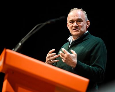 Ed Davey warns NHS will be privatised and gun laws rolled back by ‘hypocrite’ Farage in Lib Dem conference speech – as it happened