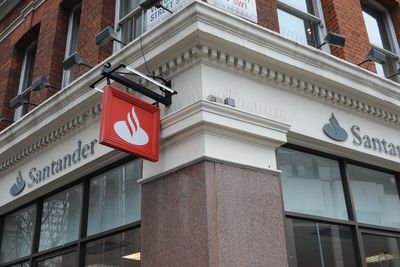 Santander UK launches current account offering up to £20 cashback per month
