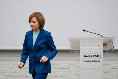 Moldovan officials carry out raids and detain 1 over alleged Russian financing of a party