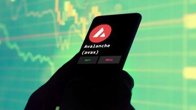 Ethereum, XRP, Solana Left Behind By This Scaramucci-Backed Blockchain Rallying 17% In 1 Week